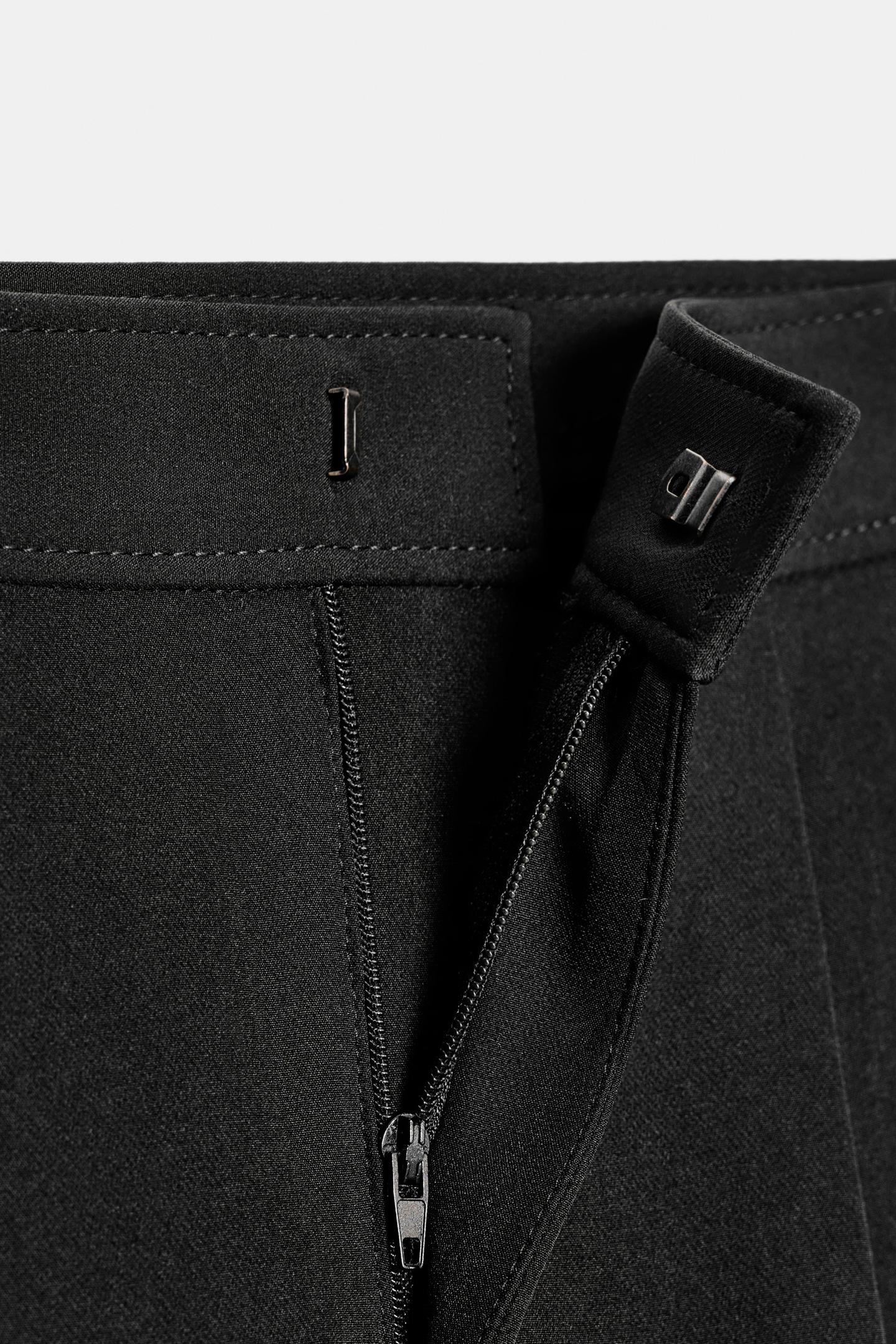Zara Pantalón Carrot con Bolsillo Cargo - Negro