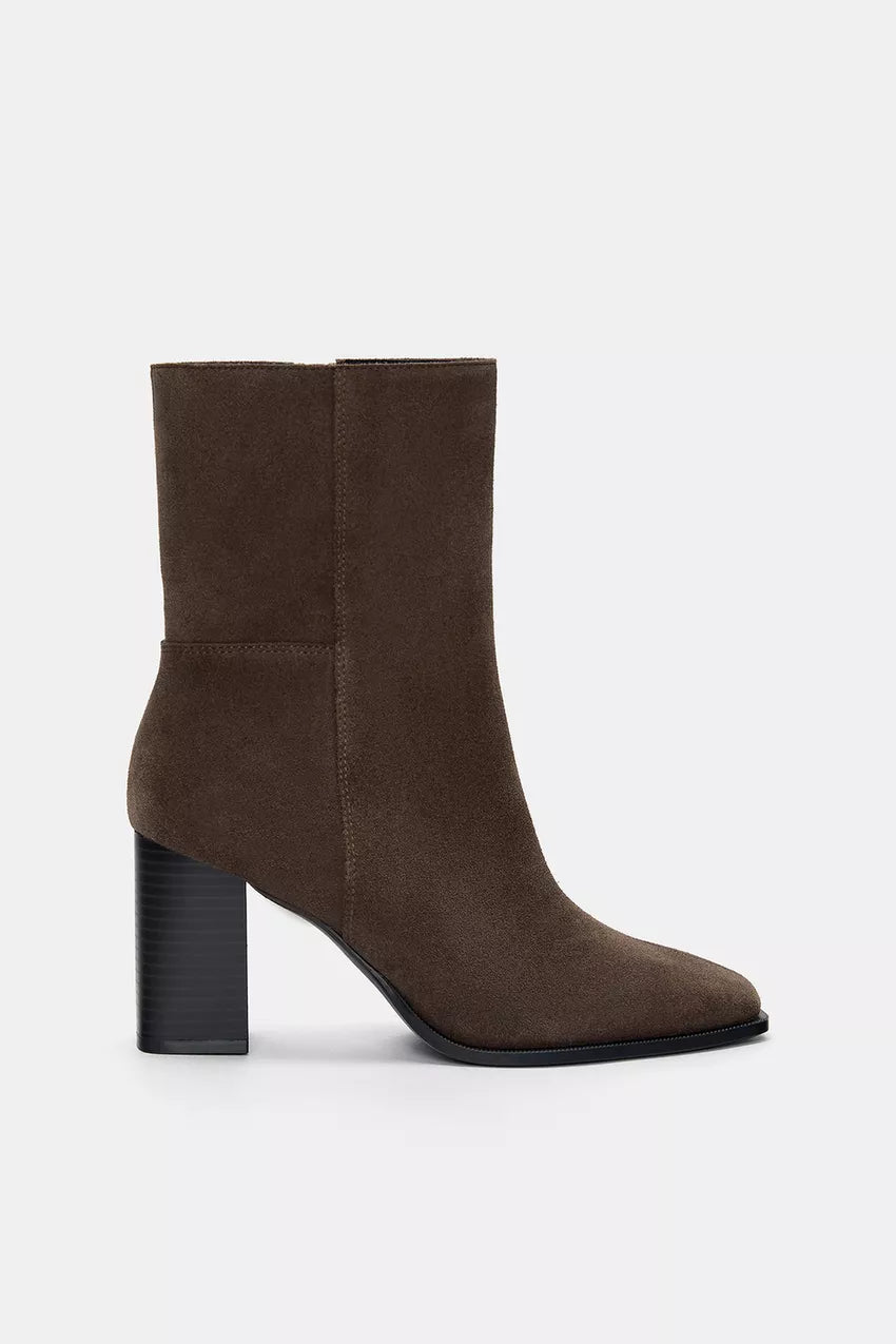 Botín 100% piel con tacón Pull&Bear Taupe