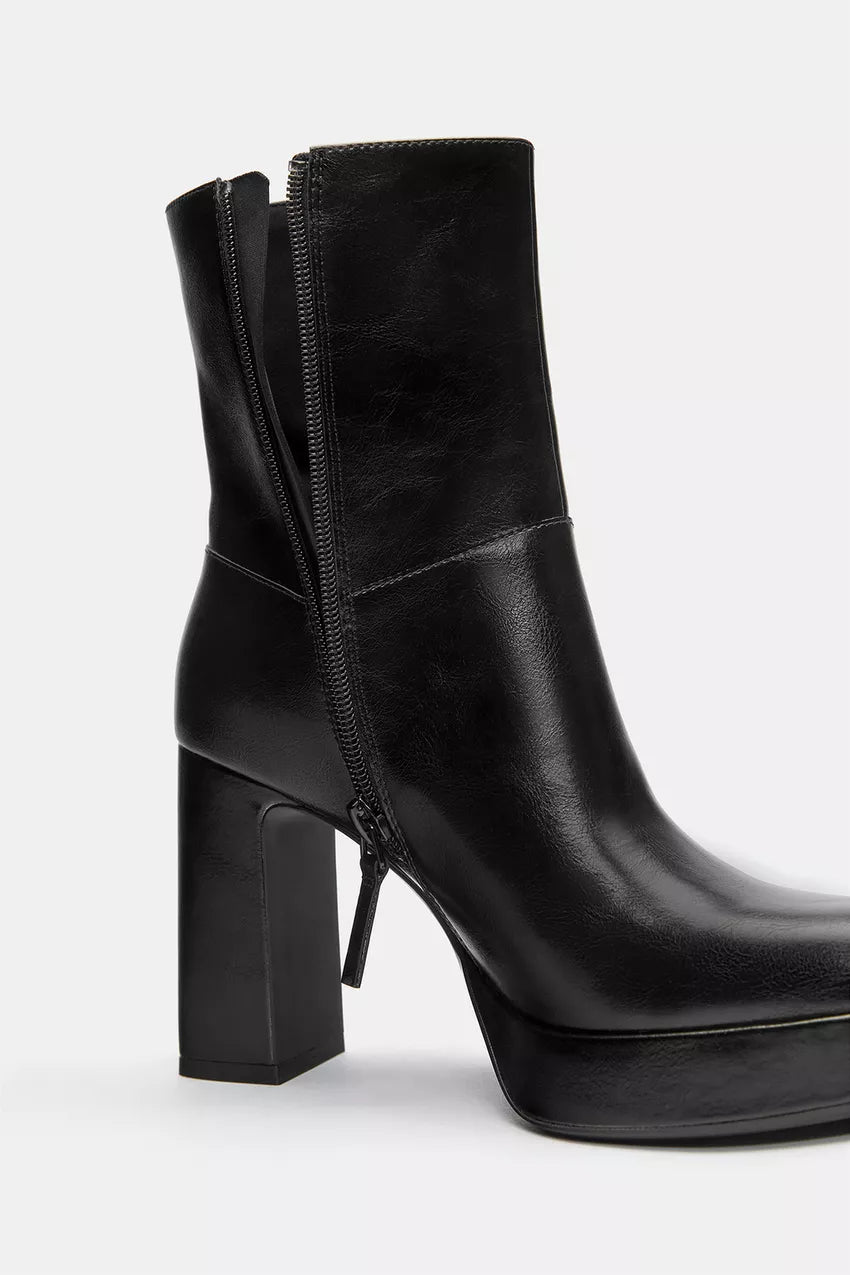 Botines tacón plataforma Pull&Bear Negro