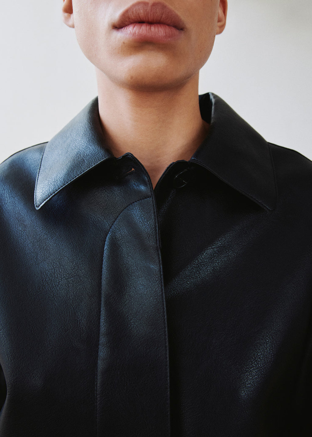 Chaqueta Mango efecto piel con bolsillos - Negro