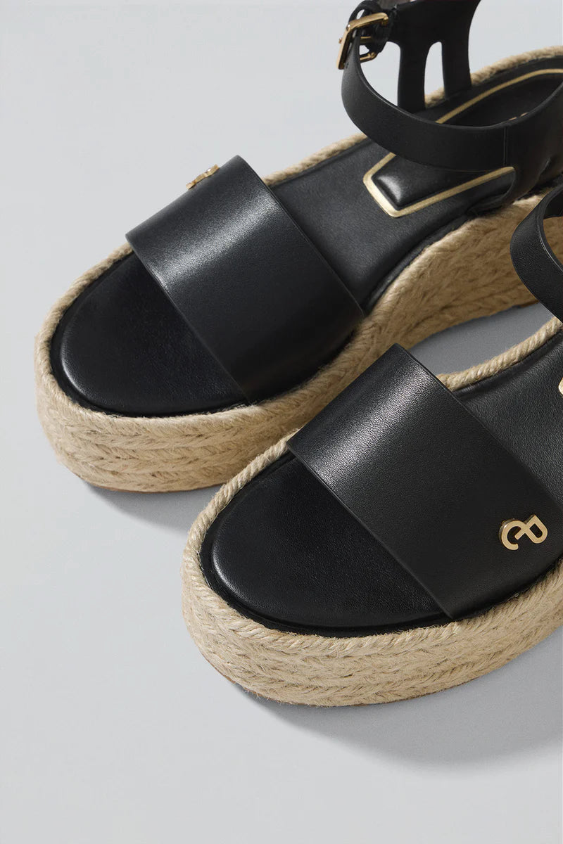 Sandalia de Cuña Negra de Yute Aurora con Detalle Metálico