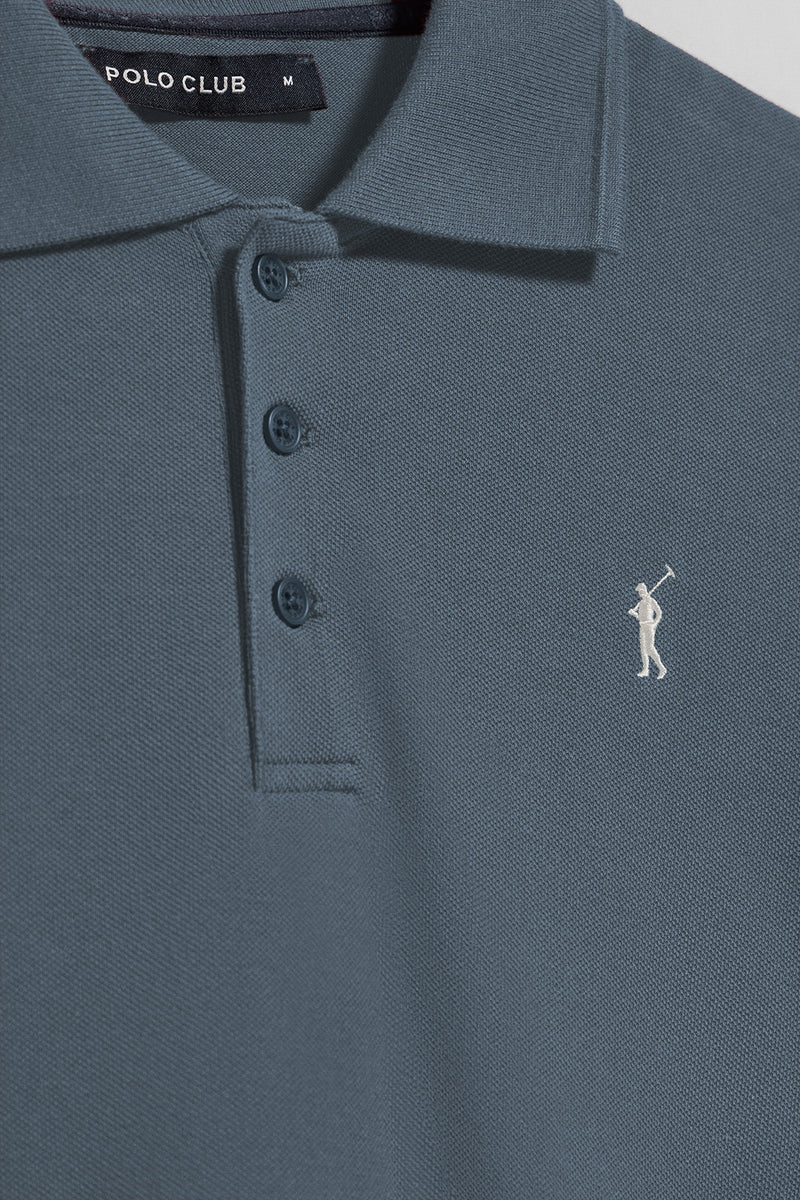 Polo azul denim de manga corta y tres botones con logo bordado Rigby Go
