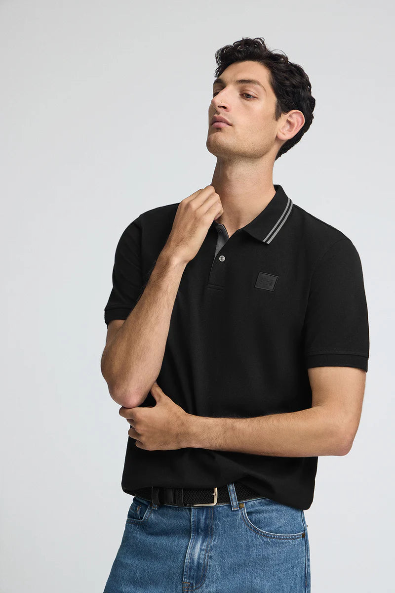 Polo negro de piqué con parche Polo Club