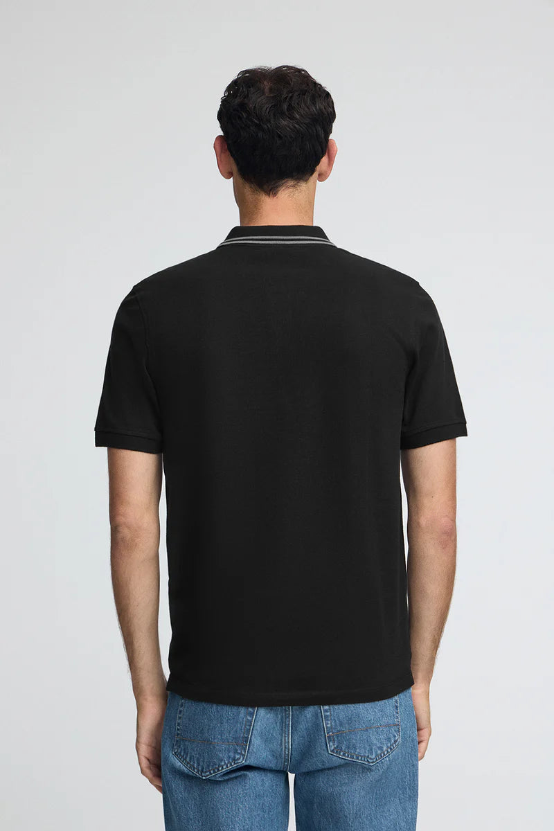 Polo negro de piqué con parche Polo Club