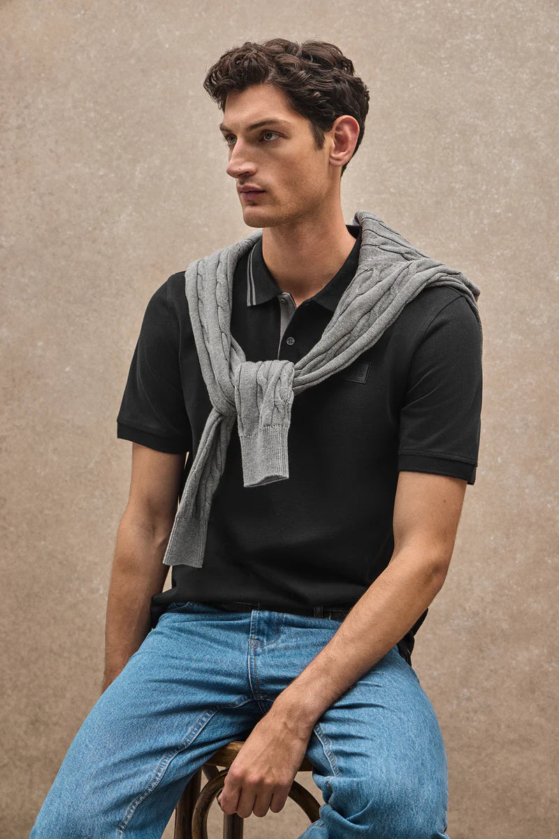 Polo negro de piqué con parche Polo Club