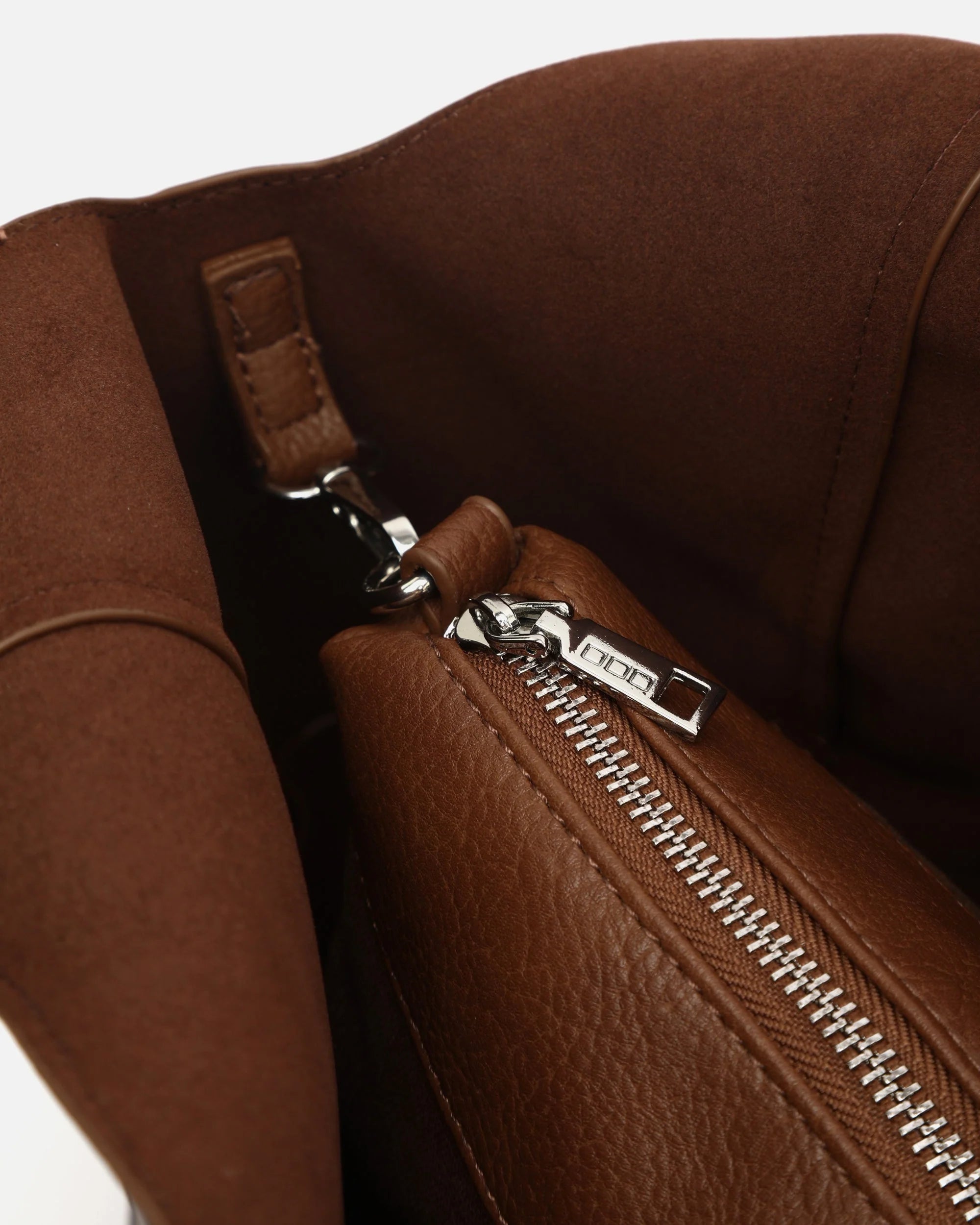 Bolso de hombro con neceser extraíble Karanfil