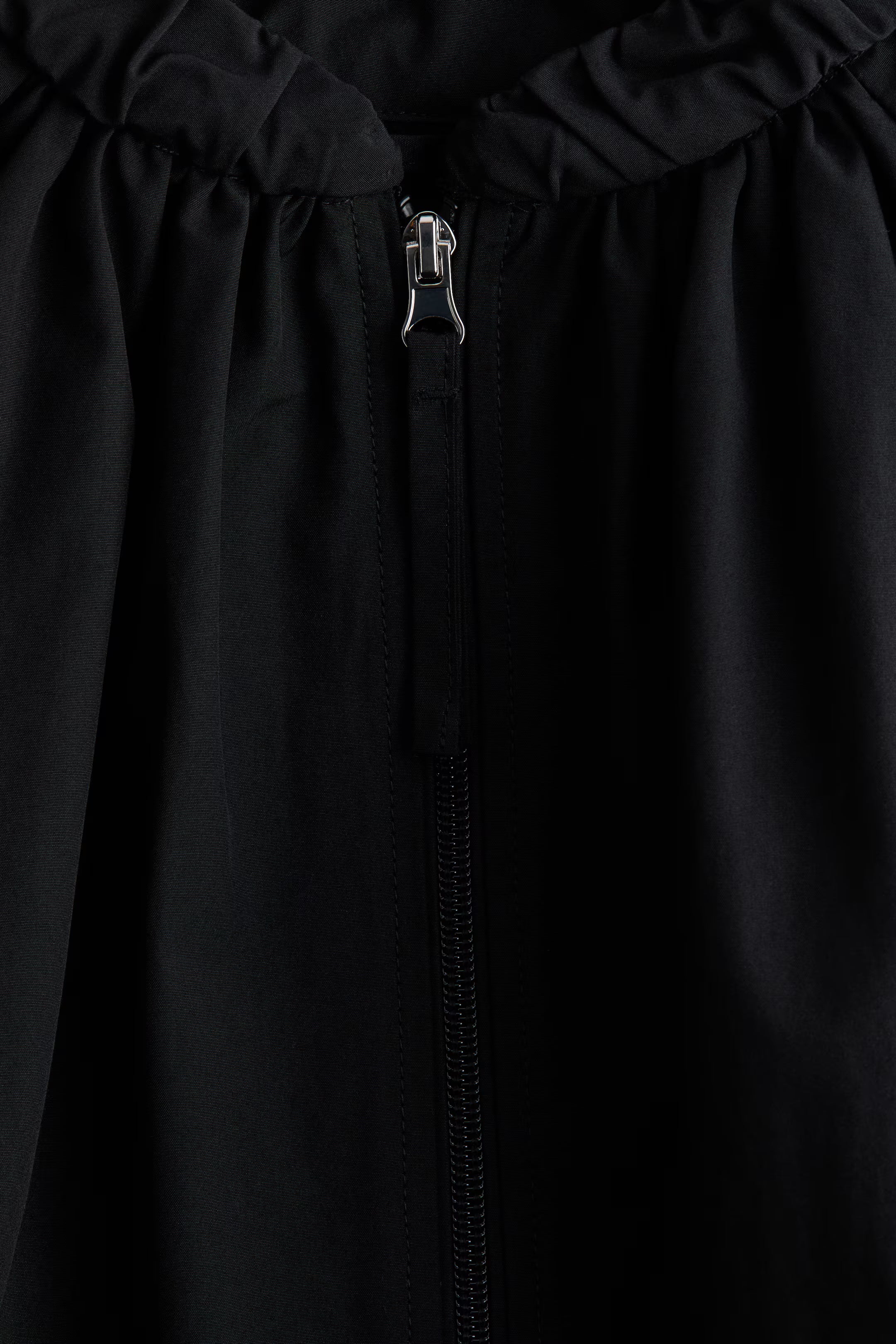 Cazadora bomber fruncida HM Negro