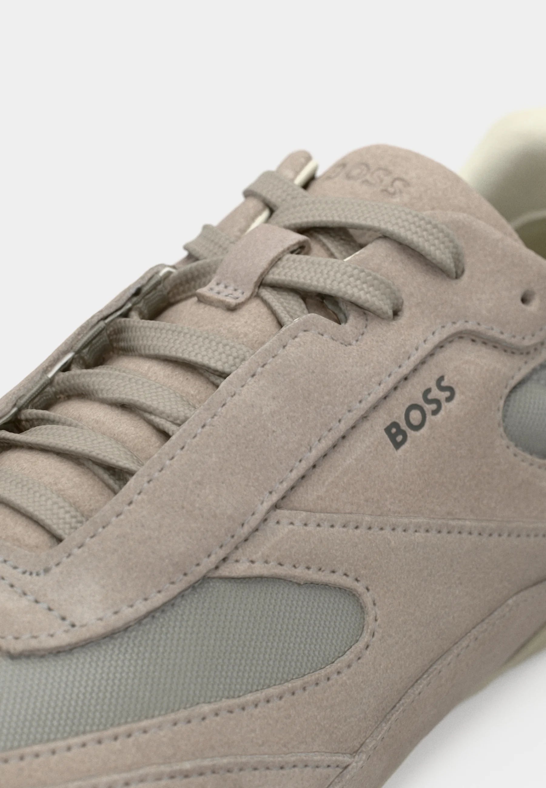 Zapatilla Baja Boss en Ante Beige