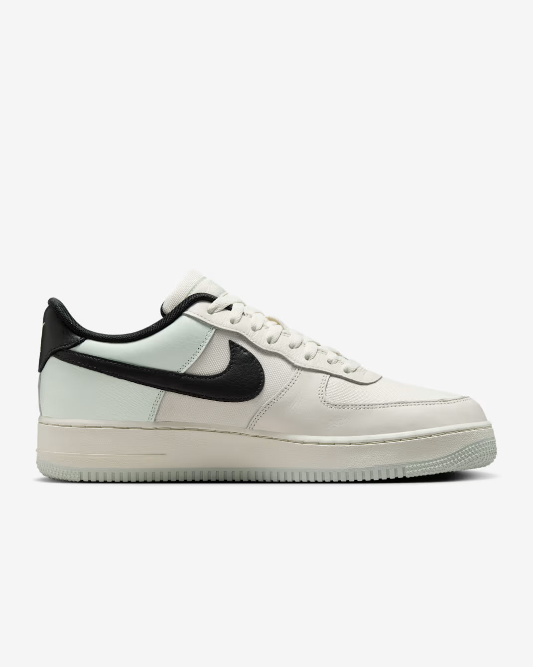 Nike Air Force 1 GORE-TEX Negro Blanco