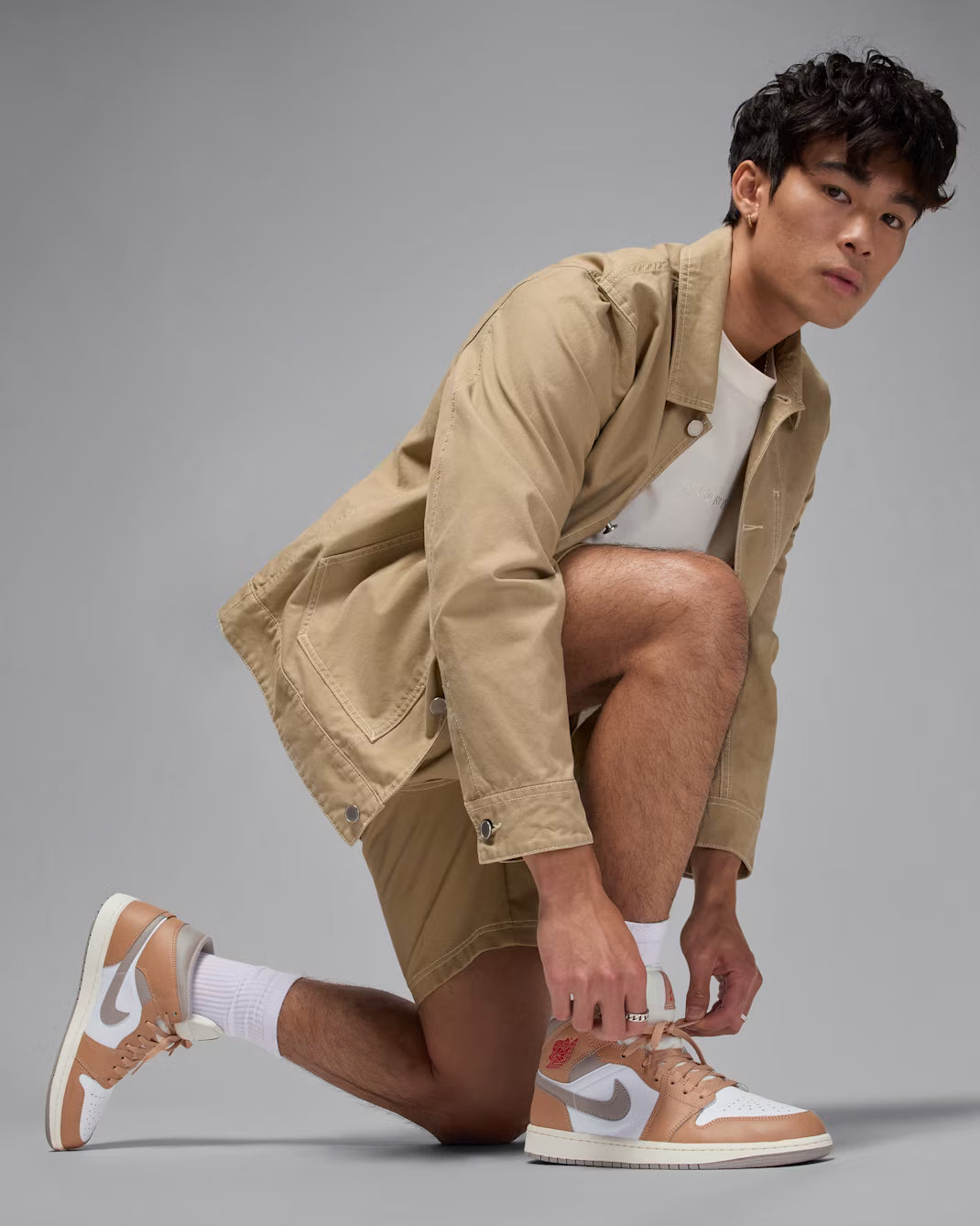 Air Jordan 1 Mid Blanco Beige Gris