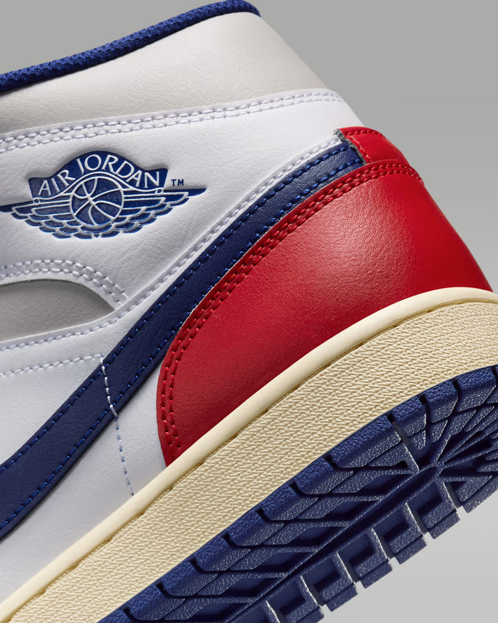 Air Jordan 1 Mid Rojo Blanco Azul