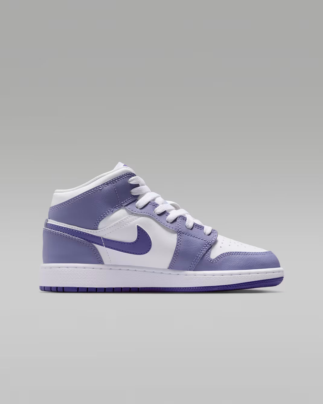 Air Jordan 1 Mid Lila Claro