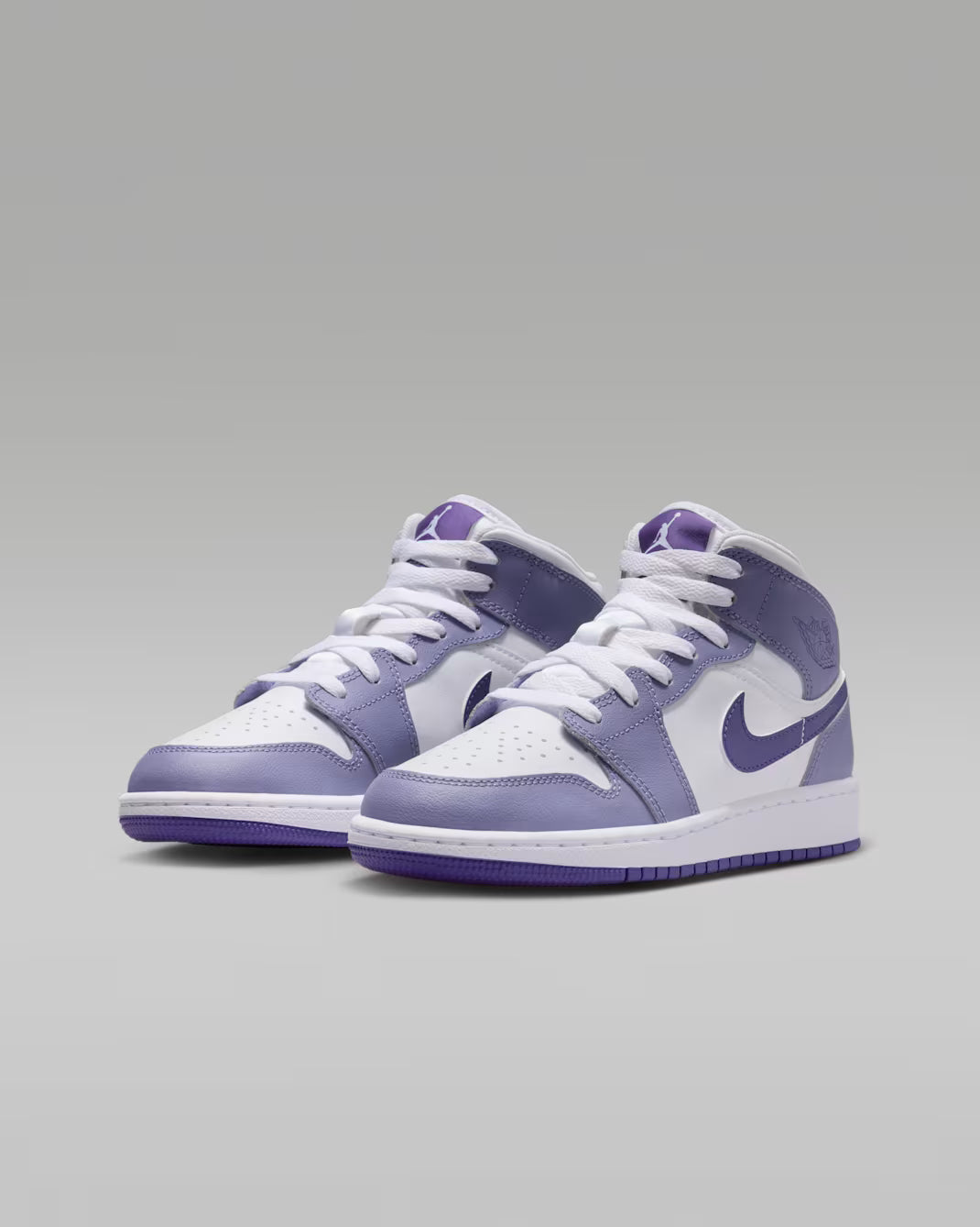 Air Jordan 1 Mid Lila Claro