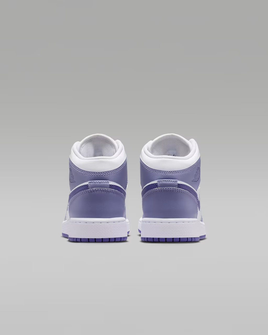 Air Jordan 1 Mid Lila Claro