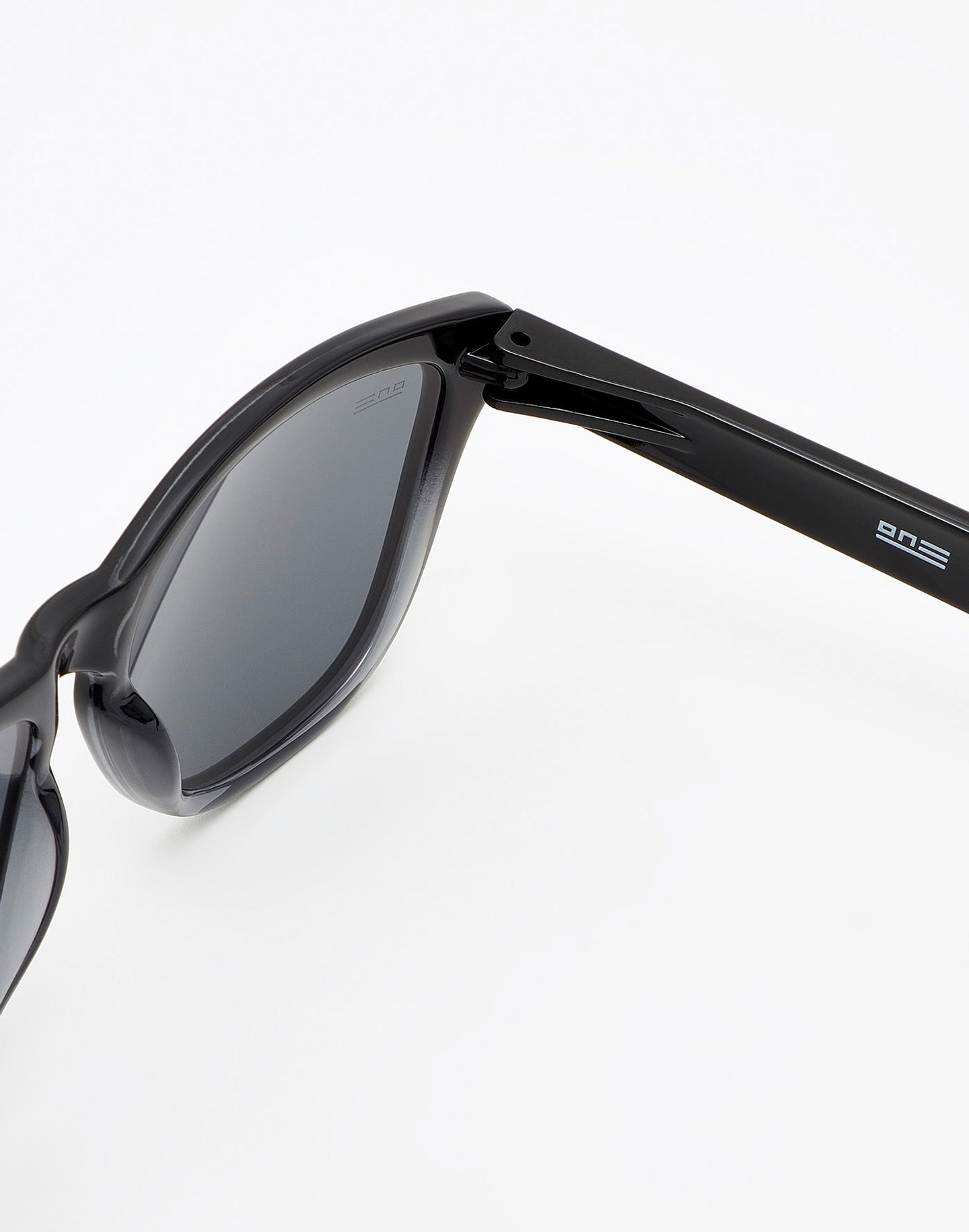 ONE - POLARIZED FUSION DARK black
