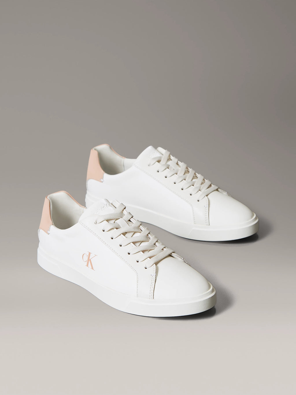 Zapatillas Calvin Klein Piel Logo Distintivo Lily White/Tuscany