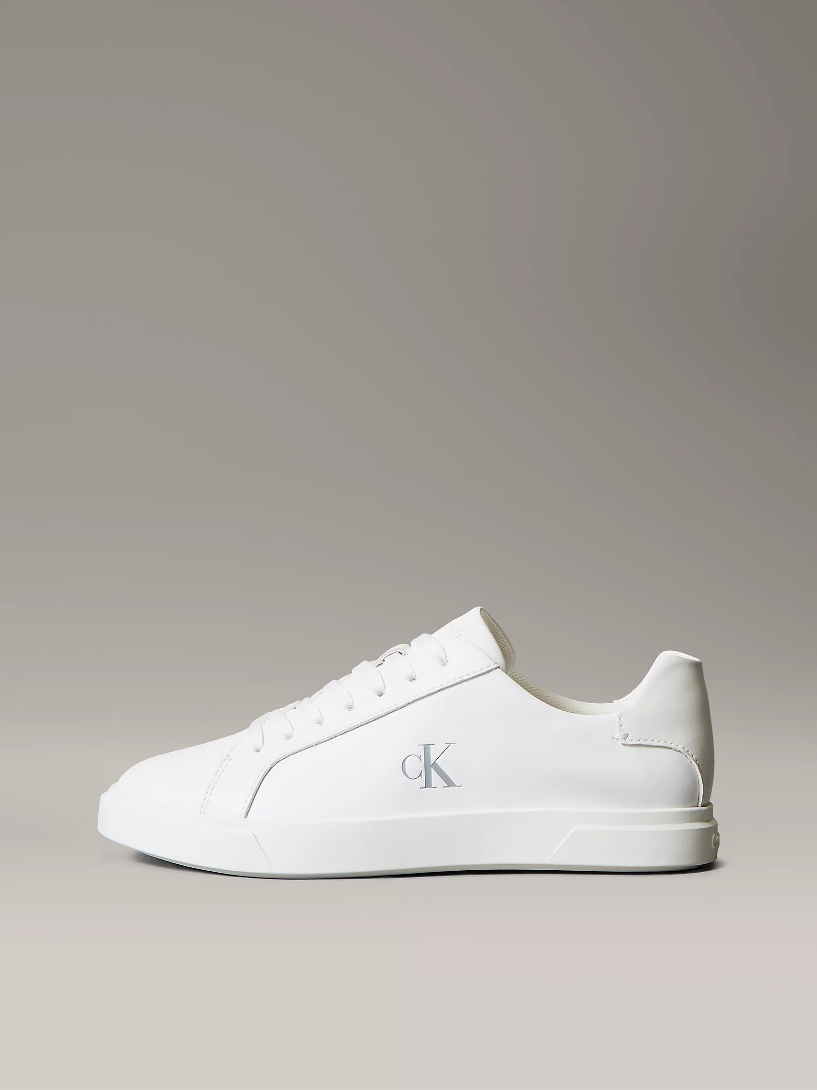 Zapatillas Calvin Klein Piel Logo Distintivo Triple Bright White