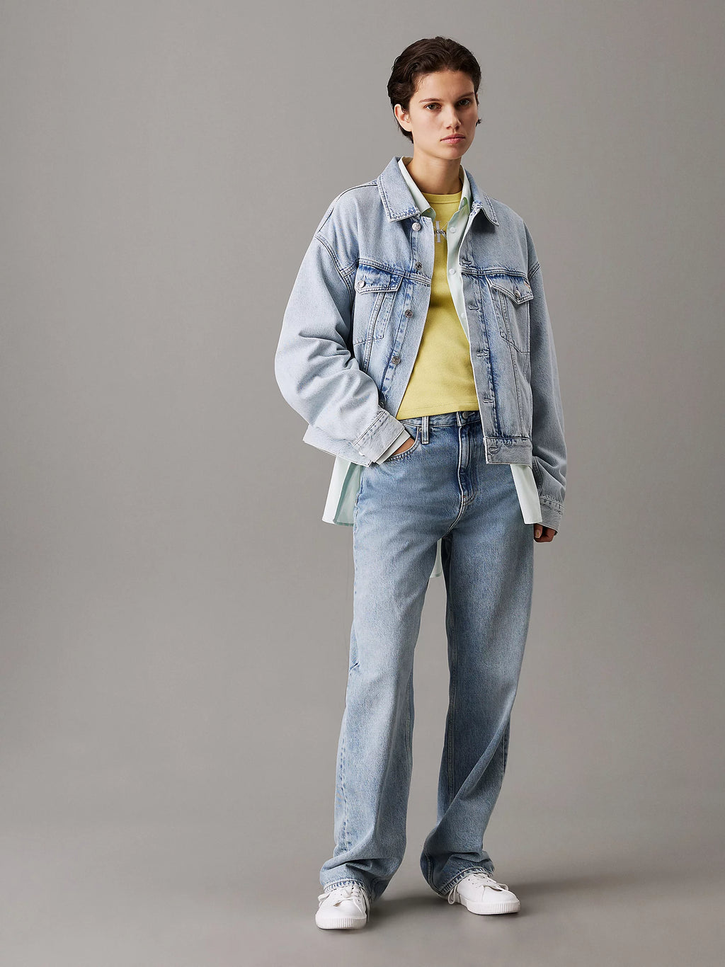 Chaqueta denim boxy Calvin Klein azul claro