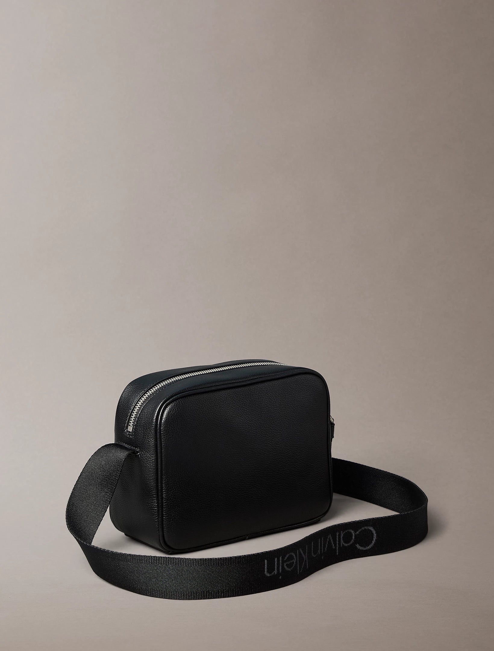 Bolso cruzado cargo Black