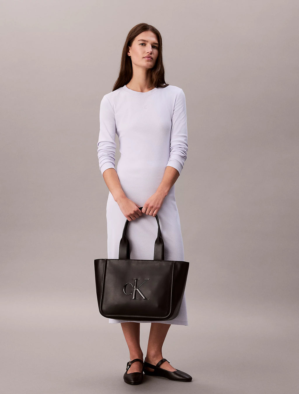 Bolso tote con monograma grabado