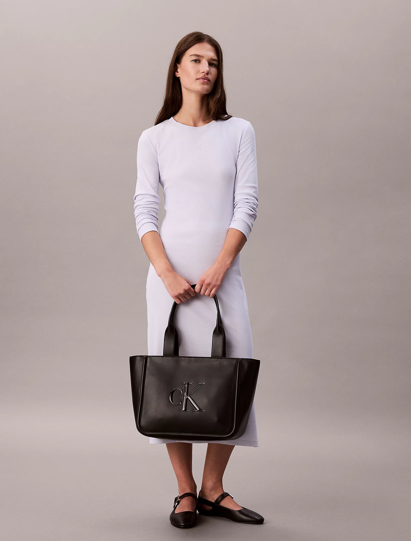 Bolso tote con monograma grabado