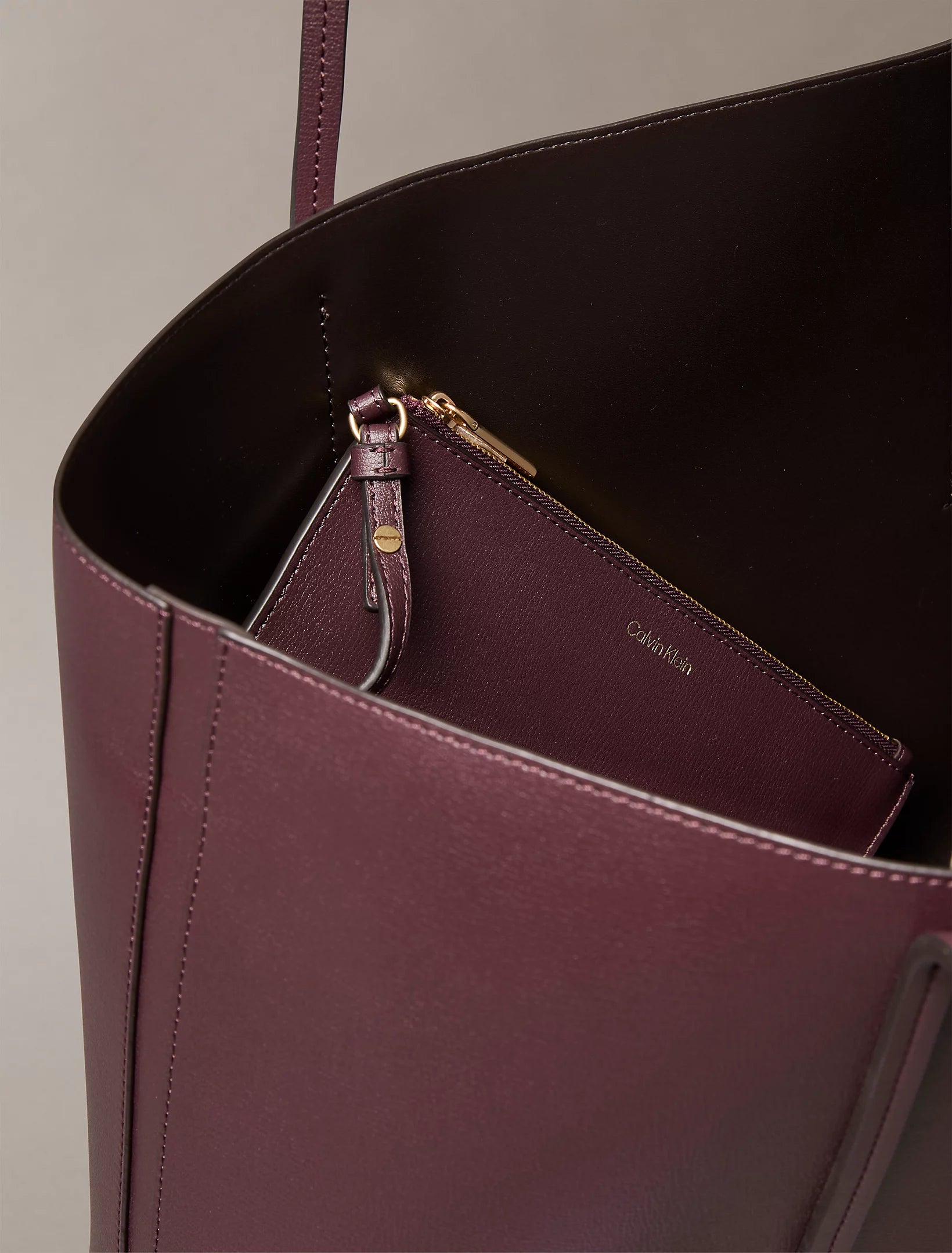 Bolso tote con logo en lámina metálica Fudge/Espresso