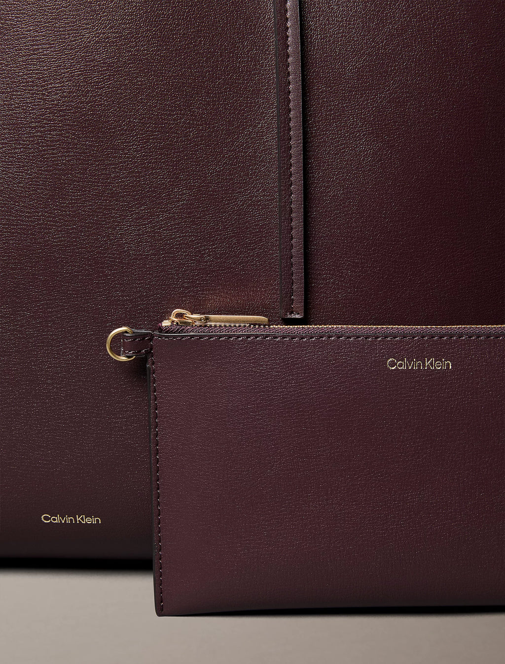 Bolso tote con logo en lámina metálica Fudge/Espresso