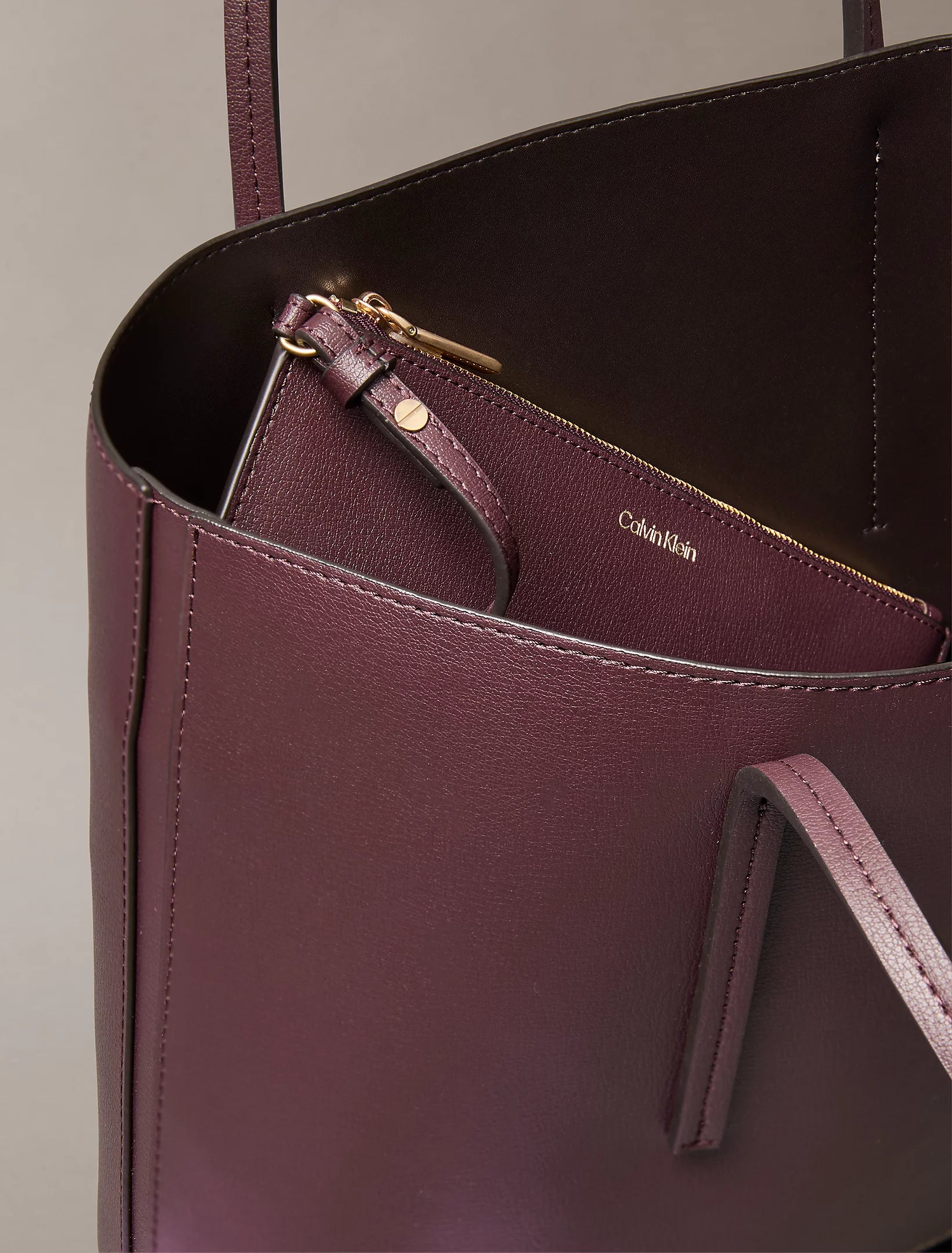 Bolso tote pequeño con logo en lámina metálica Fudge/Espresso