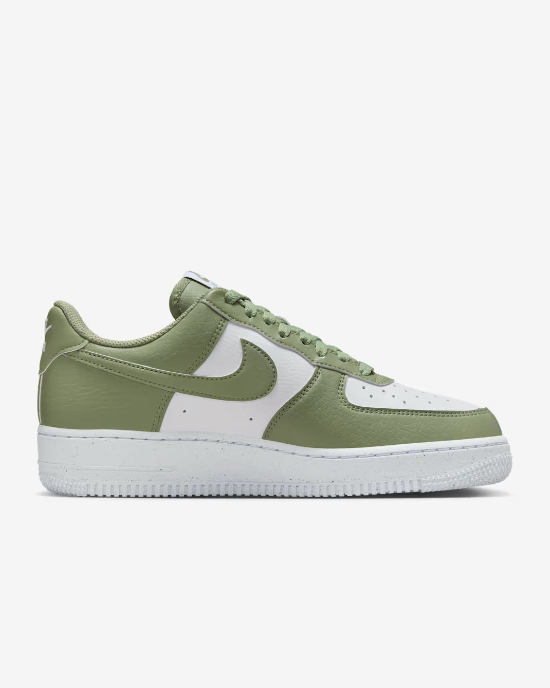 Nike Air Force 1 '07 Next Nature Blanco Oliva