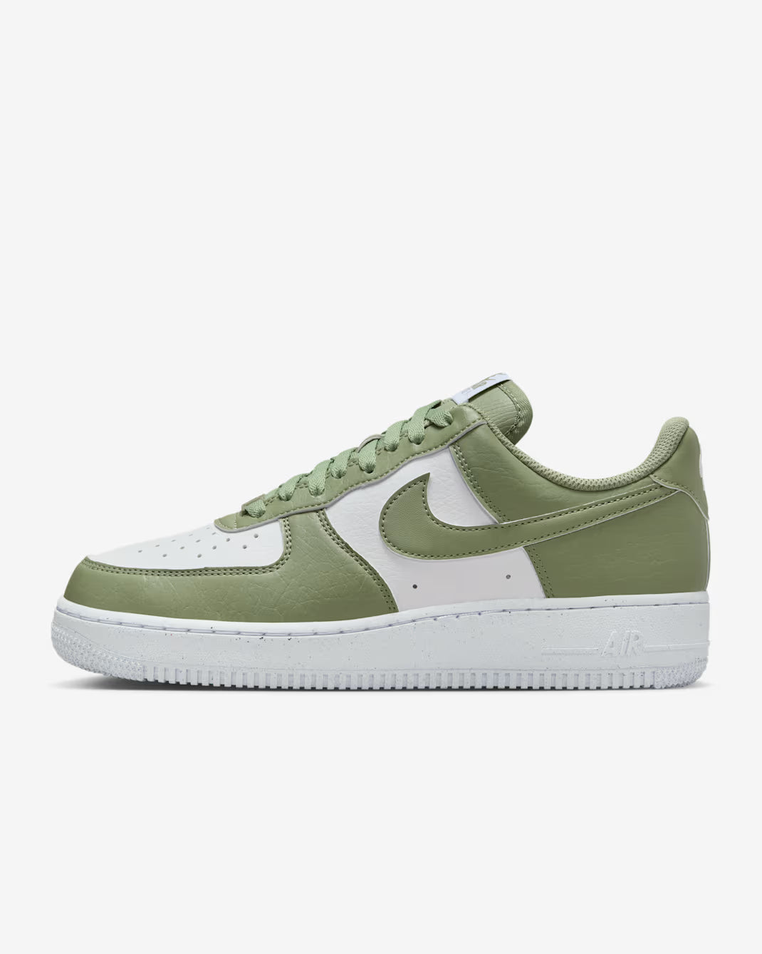 Nike Air Force 1 '07 Next Nature Blanco Oliva