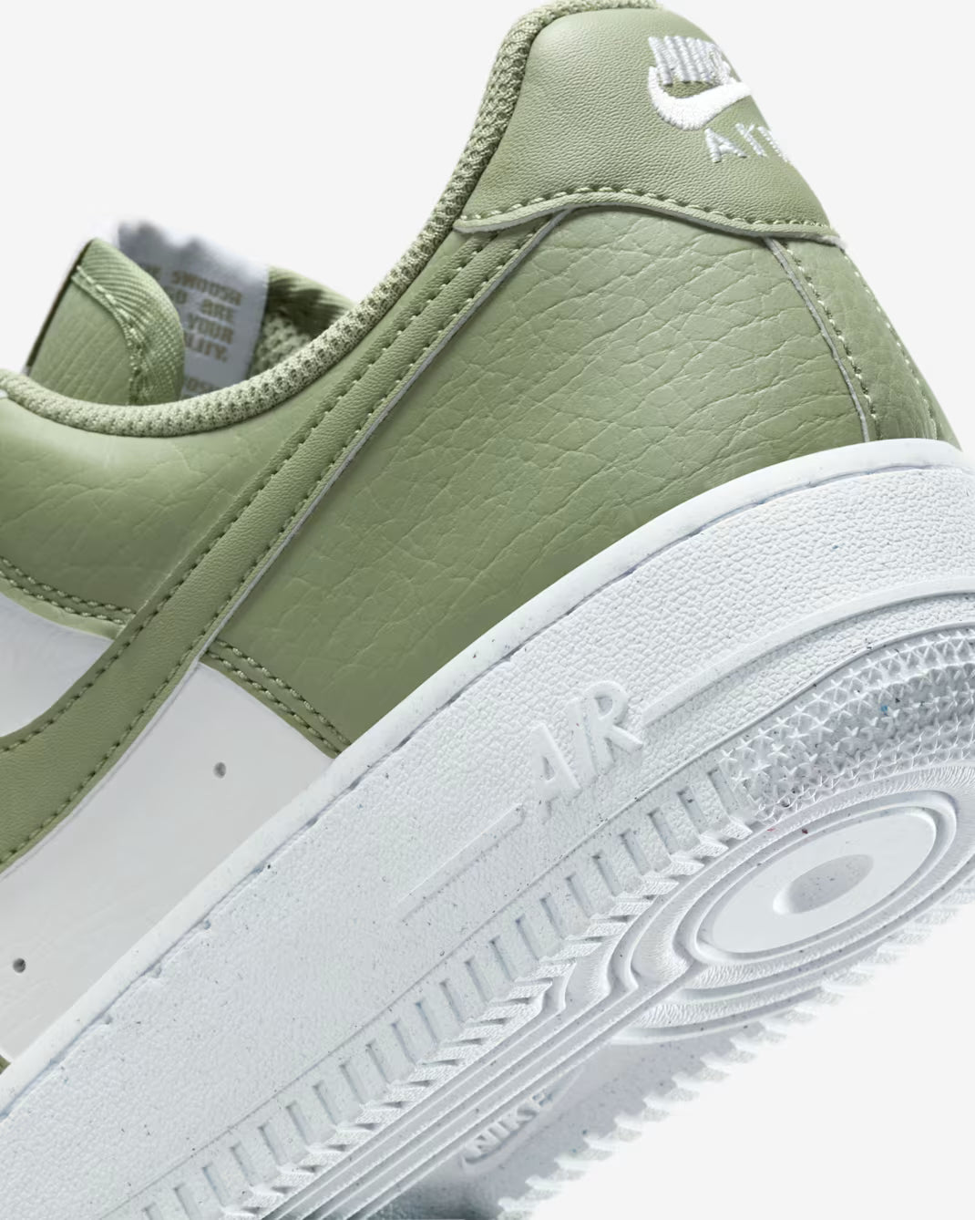 Nike Air Force 1 '07 Next Nature Blanco Oliva