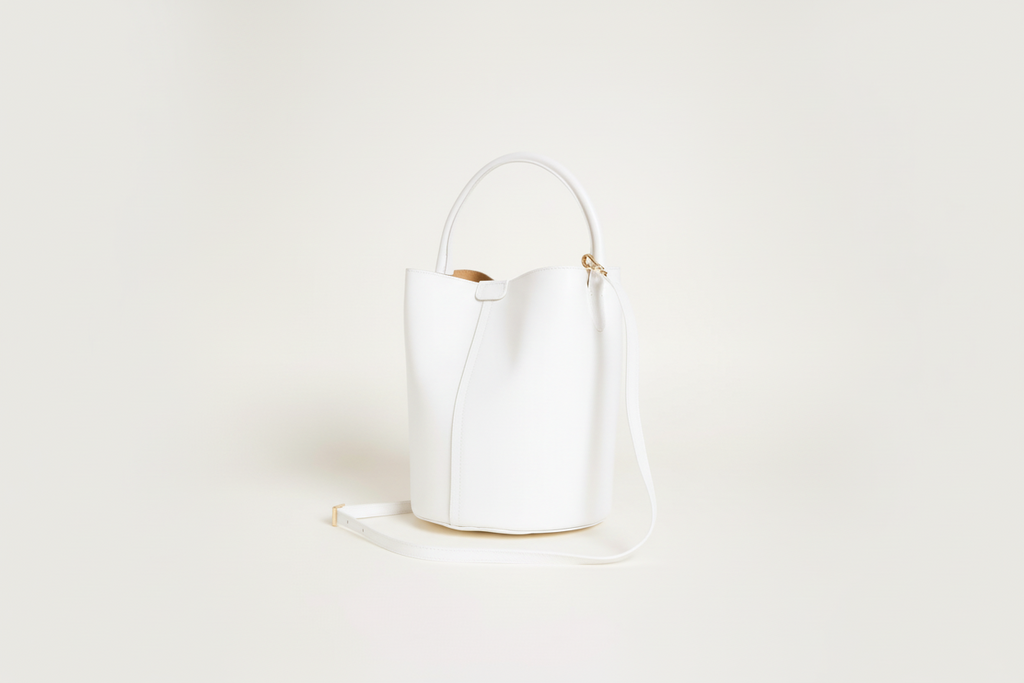Bella blanco lateral