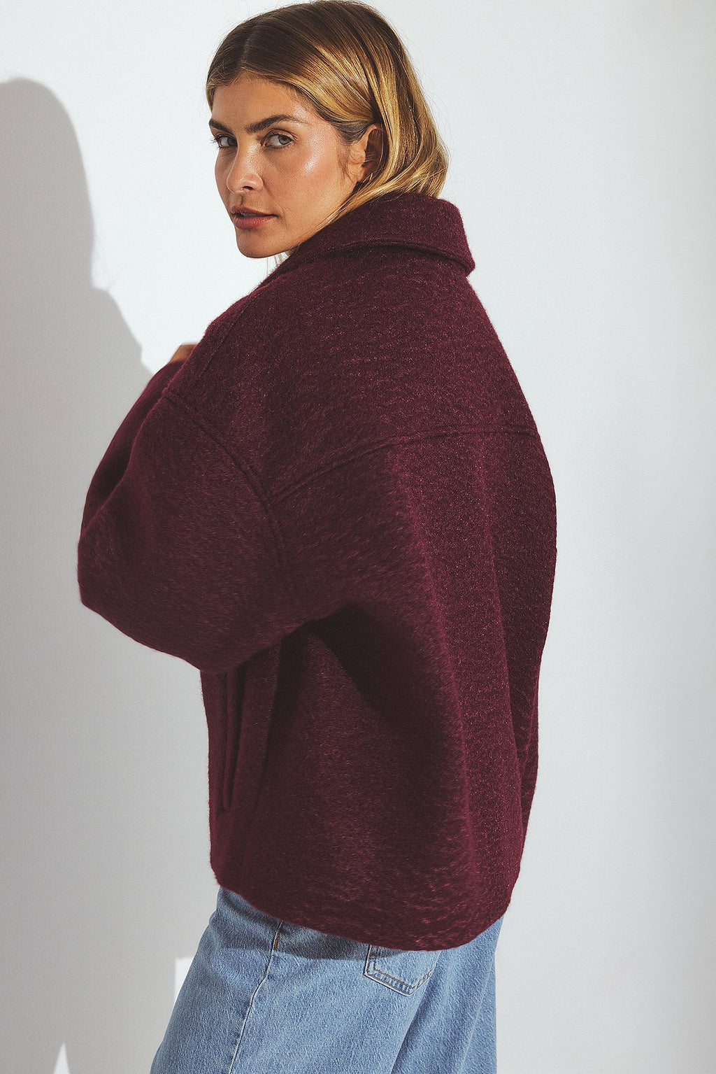 Chaqueta de Bouclé con Cremallera NA KD Burdeos