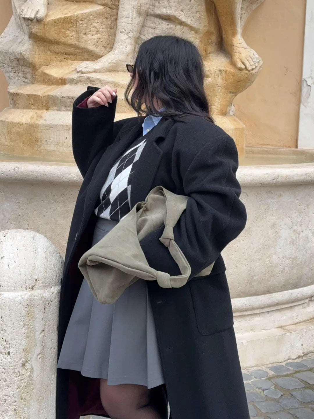Bolso hobo grande efecto ante con neceser extraíble Pologi-1