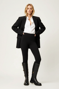 Outfit editorial Botas Milano con blazer oversize