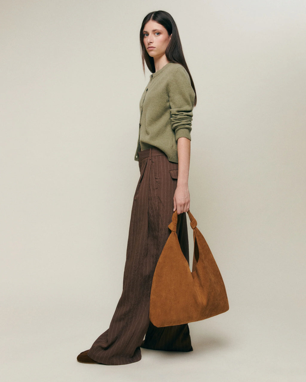 Bolso hobo grande efecto ante con neceser extraíble Pologi-1