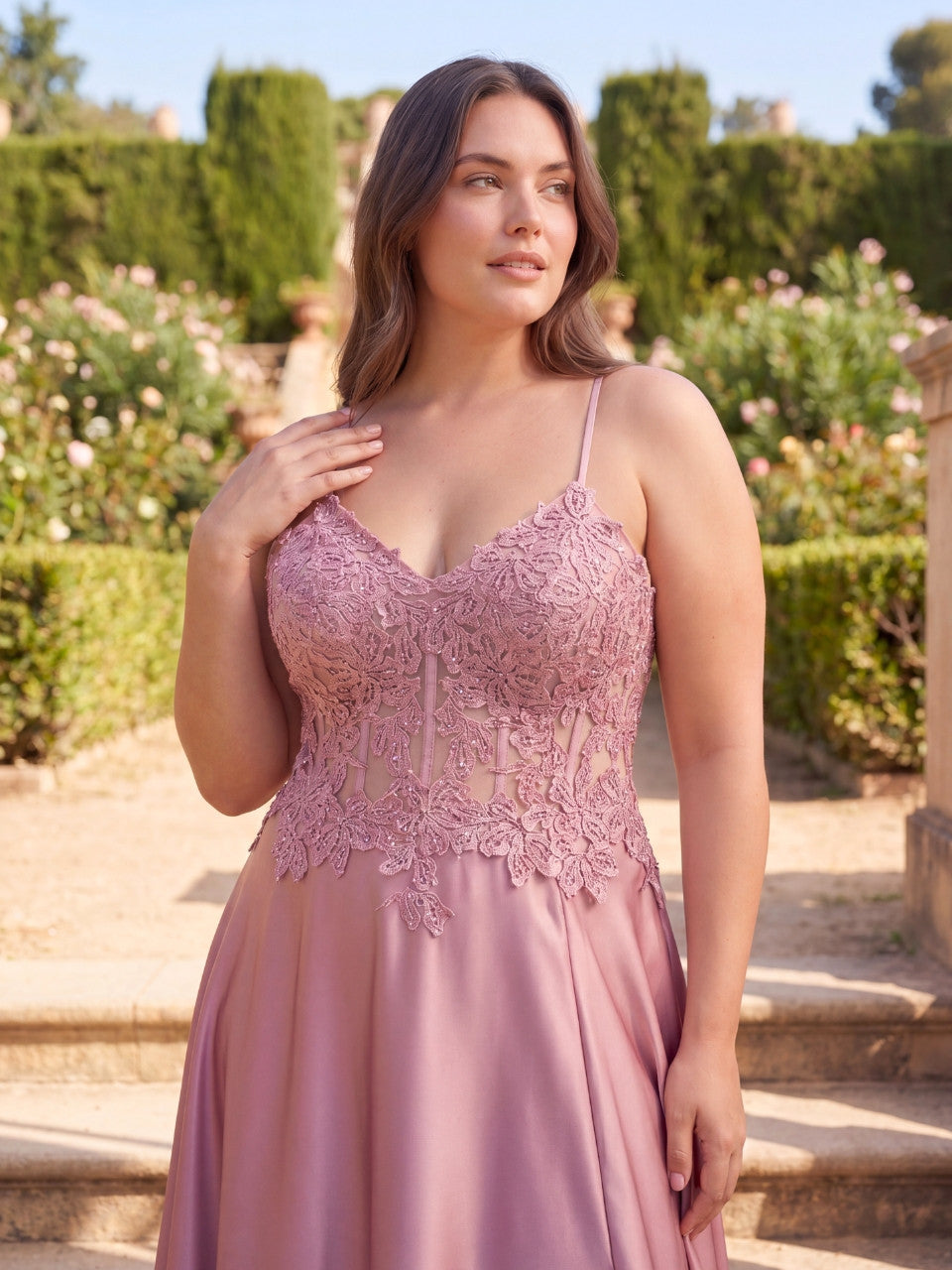 vestido Gia Rose en Satén bordado encaje 